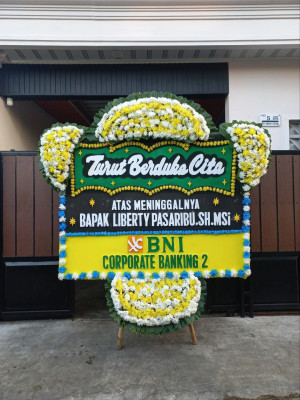 Papan Bunga Duka di Curug Mekar
