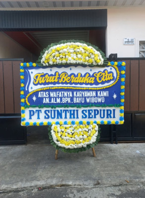 Papan Bunga Duka di Curug Mekar