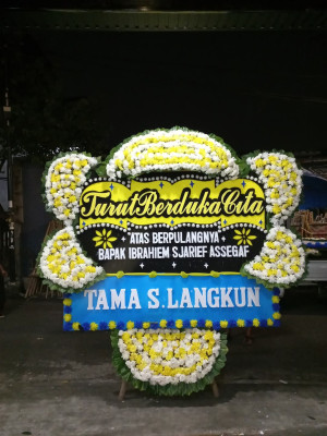 Papan Bunga Duka di Curug Mekar