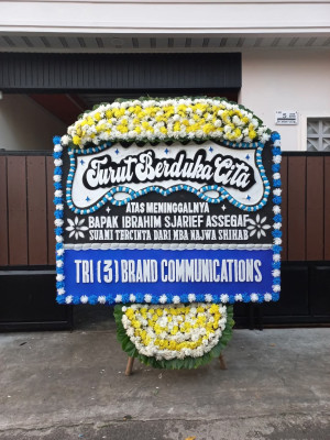 Papan Bunga Duka di Curug Mekar